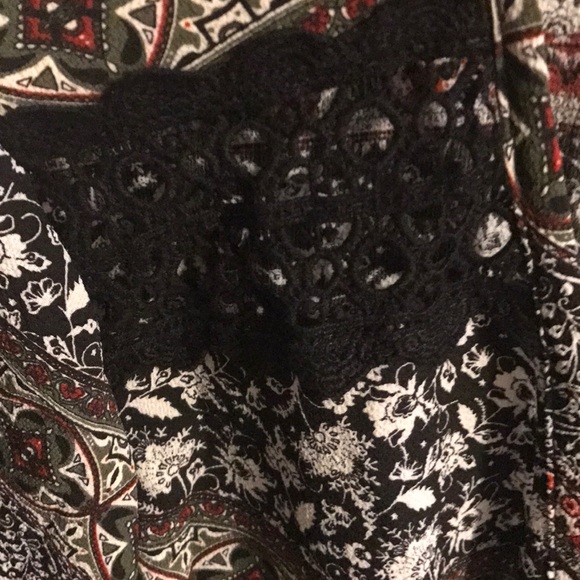 Top - Picture 2 of 3